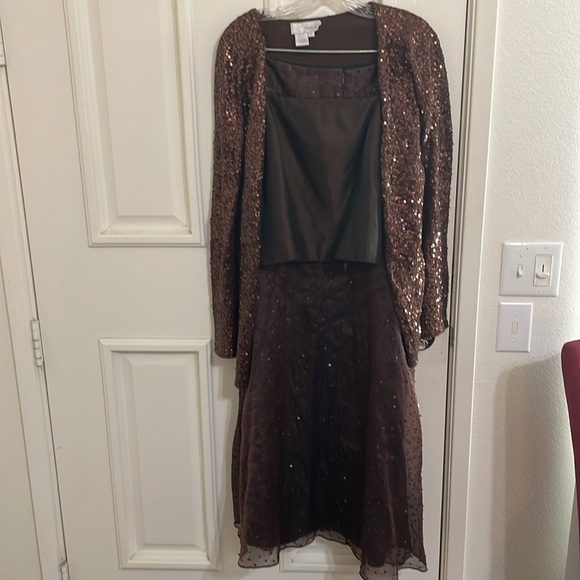 Tahari sequin chiffon skirt/Sweater Ensemble Sz 6 - Picture 2 of 6